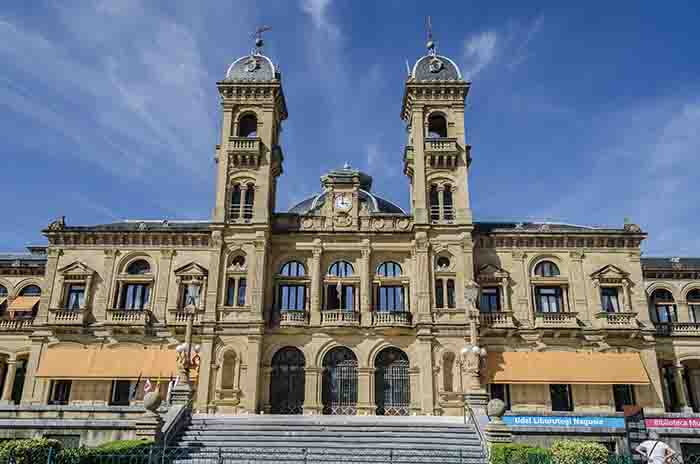 Guipúzcoa - San Sebastián 002 - Ayuntamiento.jpg